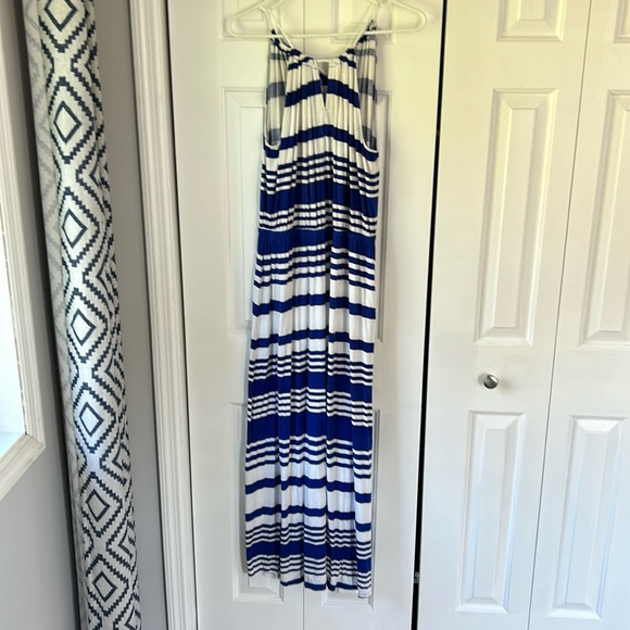 Maxi dress - Picture 1 of 2